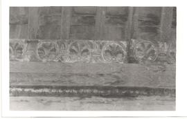 Detalle de la unión de un muro con el techo en un templo en Guatemala