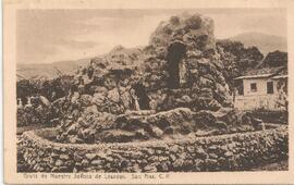 Gruta de Nuestra Señora de Lourdes en Santa Ana