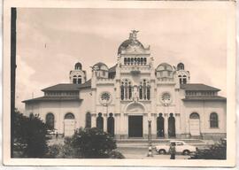 Basílica de Nuestra Señora de los Ángeles - Fachada