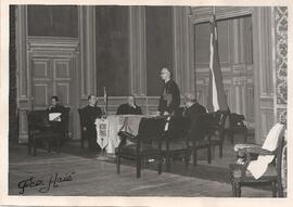 Presbítero Antonio Troyo Calderón Calderón, Presbítero Román Arrieta Villalobos, Monseñor Juan Vicente Solís Fernández, Rubén Odio Herrera y Monseñor Delfín Quesada Castro en el Teatro Nacional