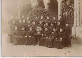 Grupo de sacerdotes