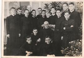 Grupo de sacerdotes