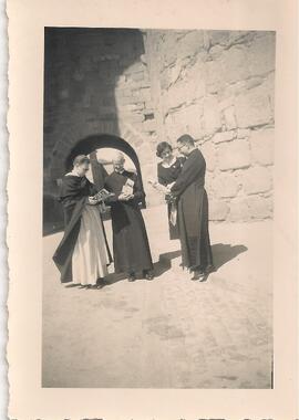 Rubén Odio Herrera en la Muralla de Ávila, España 1958