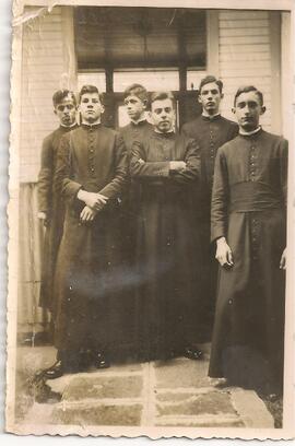 Grupo de sacerdotes