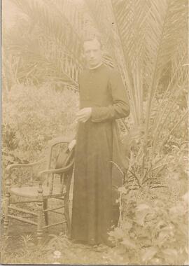 Sacerdote no identificado