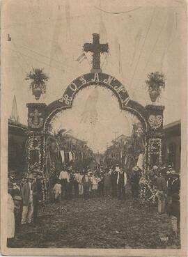 Arco triunfal en la calle de la Merced (I Congreso Eucarístico Nacional)