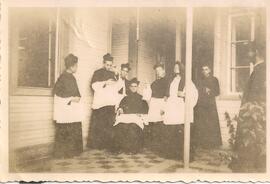 Foto cómica de los mayoristas
imitando al Cabildo