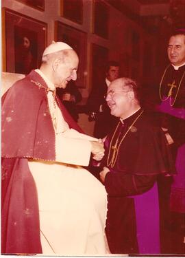 Román Arrieta Villalobos y el Papa Pablo VI