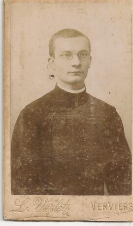 Sacerdote no identificado