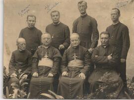 Grupo de sacerdotes