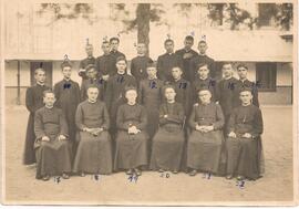 Grupo de sacerdotes y seminaristas