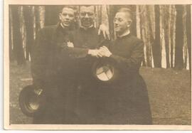 Hermanos Núñez y P. Alfonso Coto