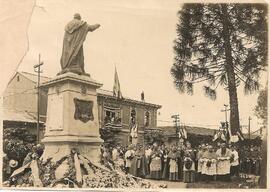 Inauguración del Monumento a Bernardo Augusto Thiel Hoffmann en la Catedral Metropolitana