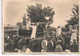 Imagen de San Isidro Labrador durante una procesión en Coronado