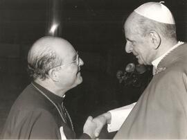 Román Arrieta Villalobos con el Papa Pablo VI
