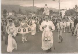 Procesión del Resucitado en la Colonia Kennedy, San Sebastián