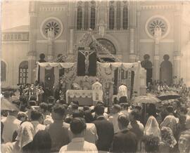 Misa en las afueras de la Basílica de los Ángeles, Cartago