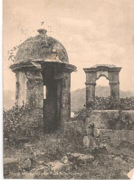 Garita en un viejo Fuerte en Portobelo, Panamá