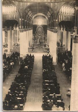 Interior de la Basílica de Nuestra Señora de los Ángeles en Cartago