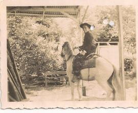 Retrato de hombre a caballo en Turrubares