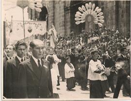Procesión frente a las Ruinas de Cartago